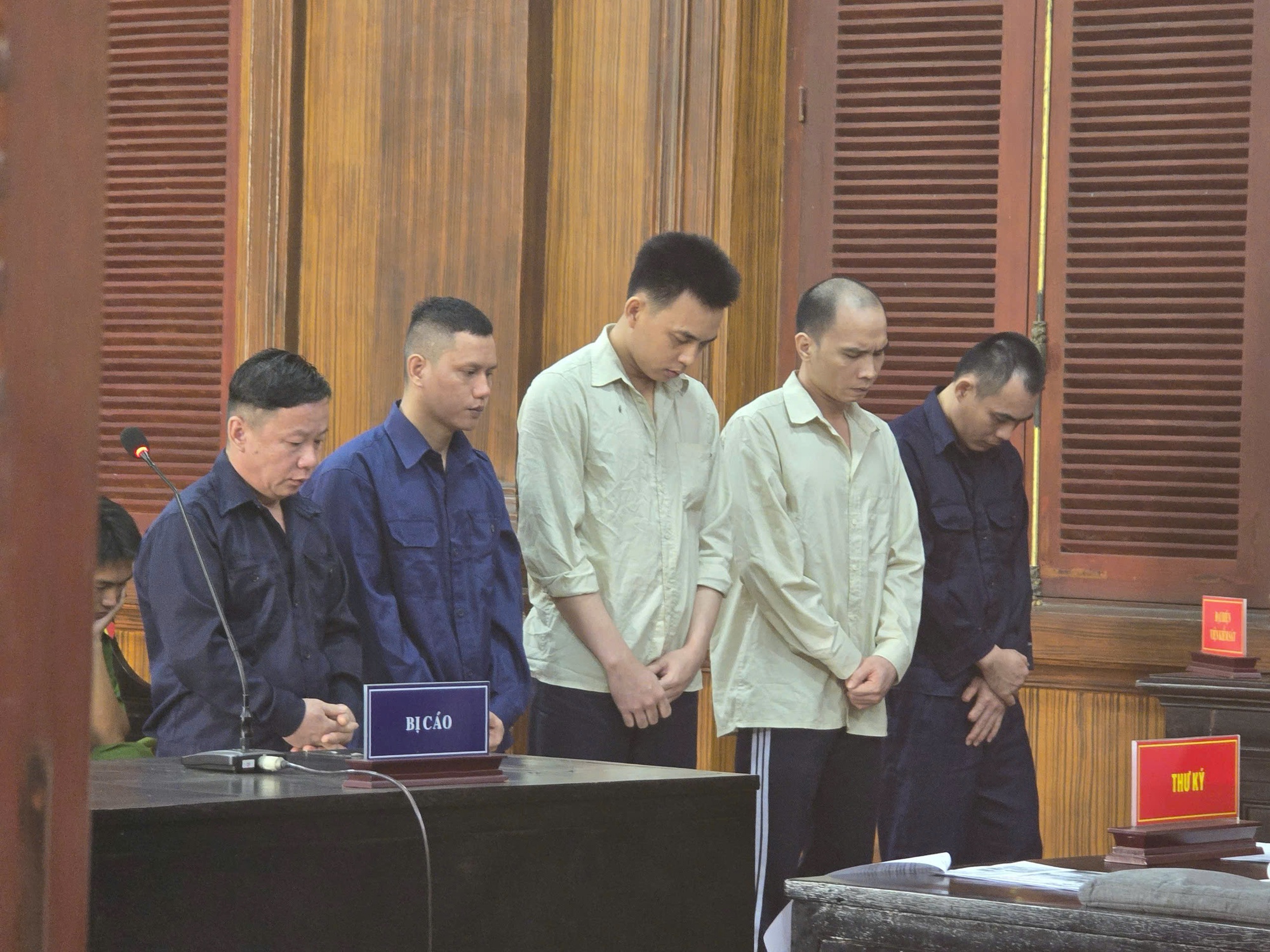 Trộm cắp t&uacute;i hiệu tr&ecirc;n cao tốc TP HCM - Trung Lương g&acirc;y chấn động - Ảnh 1.