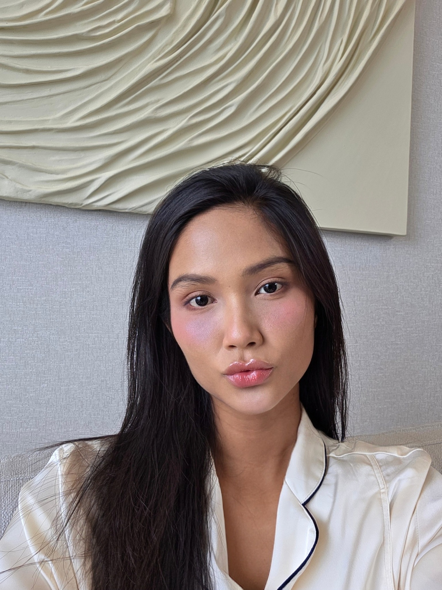 Cái mũi bất thường của H'Hen Niê- Ảnh 3. Cái mũi bất thường của H'Hen Niê- Ảnh 3.