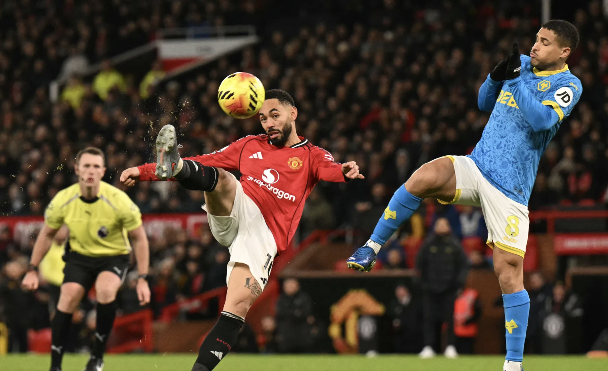 Man United lại đ&aacute;nh rơi chiến thắng tại Old Trafford - Ảnh 2.