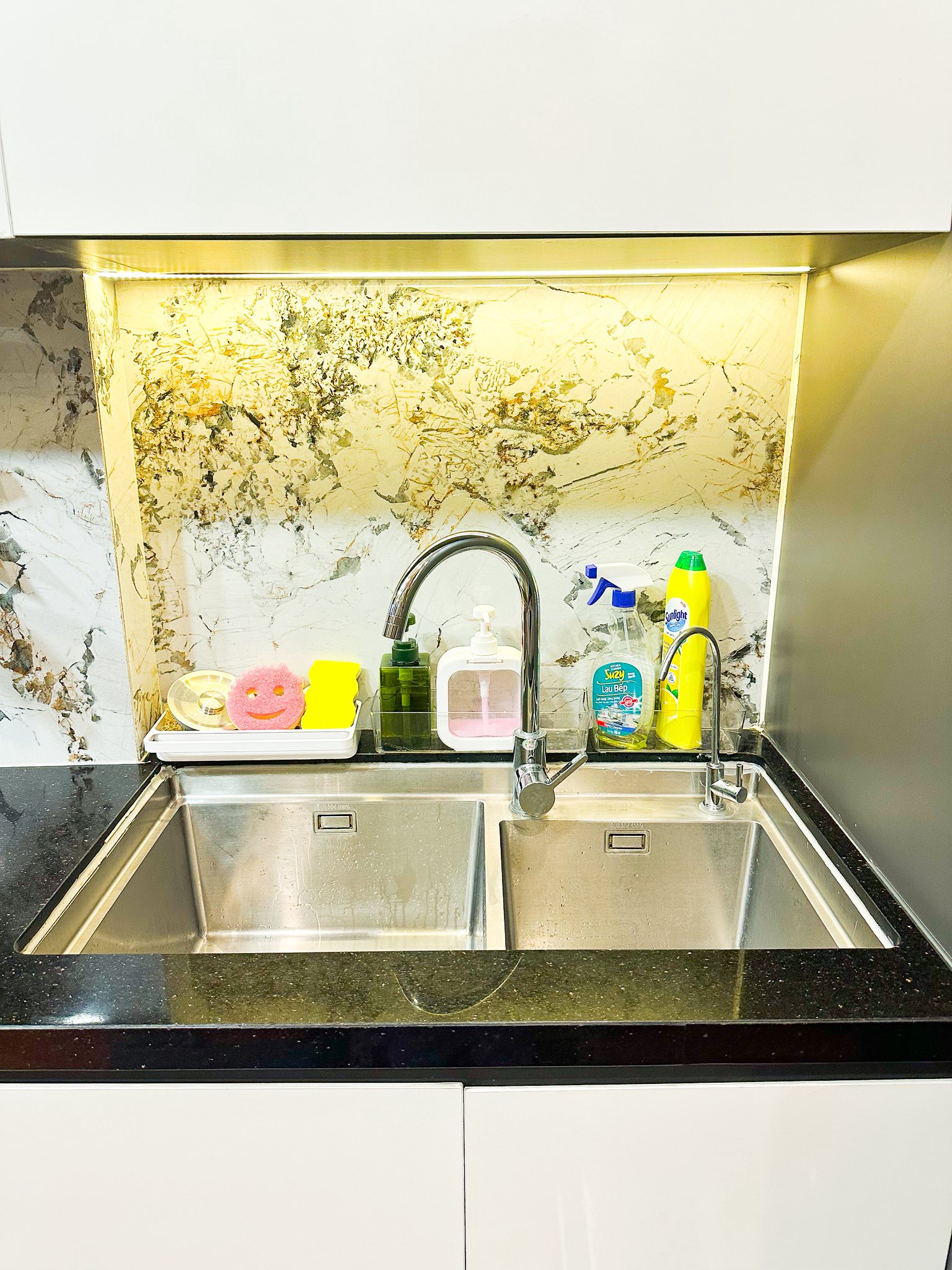 Mẹo dọn nh&agrave; "cuốn chiếu" chỉ 45 ph&uacute;t cho 6 tầng nh&agrave; của vợ đảm H&agrave; Nội: Nh&agrave; thơm lừng, sạch từng ng&oacute;c ng&aacute;ch - Ảnh 6.