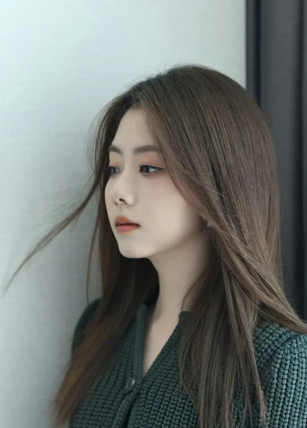 Soi tướng mặt Đàm Tùng Vận: Không cằm V-line vẫn là "nữ thần thanh xuân", sở hữu nét "hút lộc" nhiều phụ nữ ao ước - Ảnh 10. Soi tướng mặt Đàm Tùng Vận: Không cằm V-line vẫn là "nữ thần thanh xuân", sở hữu nét "hút lộc" nhiều phụ nữ ao ước - Ảnh 10.