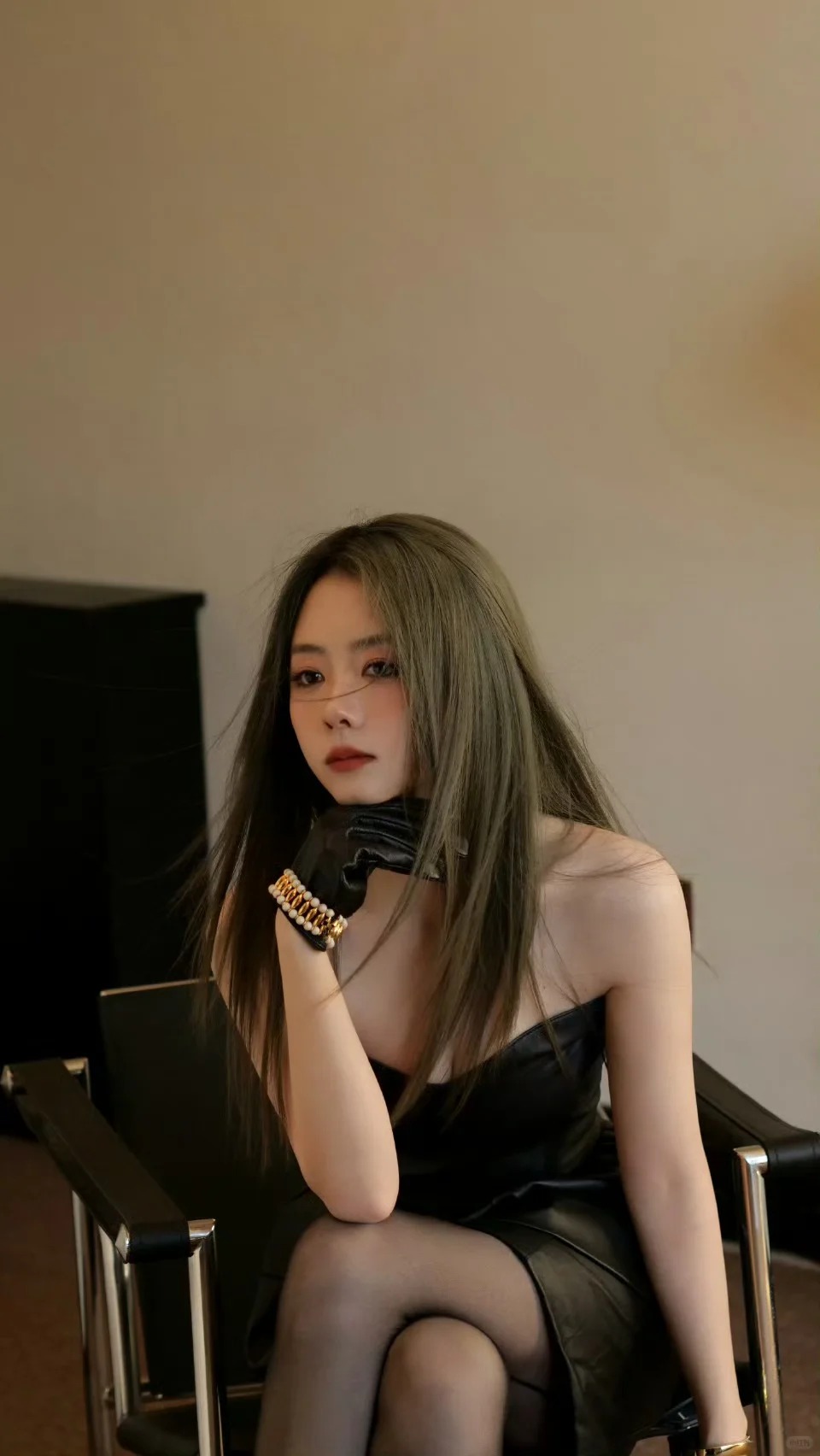 Soi tướng mặt Đàm Tùng Vận: Không cằm V-line vẫn là "nữ thần thanh xuân", sở hữu nét "hút lộc" nhiều phụ nữ ao ước - Ảnh 2. Soi tướng mặt Đàm Tùng Vận: Không cằm V-line vẫn là "nữ thần thanh xuân", sở hữu nét "hút lộc" nhiều phụ nữ ao ước - Ảnh 2.