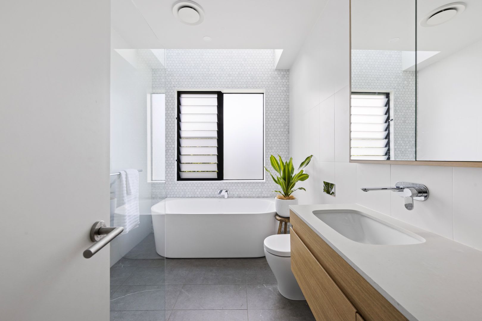 4 vị trí này càng sạch sẽ càng dễ đón lộc vào nhà, gia đình thịnh vượng, may mắn trong năm mới- Ảnh 3. 4 vị trí này càng sạch sẽ càng dễ đón lộc vào nhà, gia đình thịnh vượng, may mắn trong năm mới- Ảnh 3.