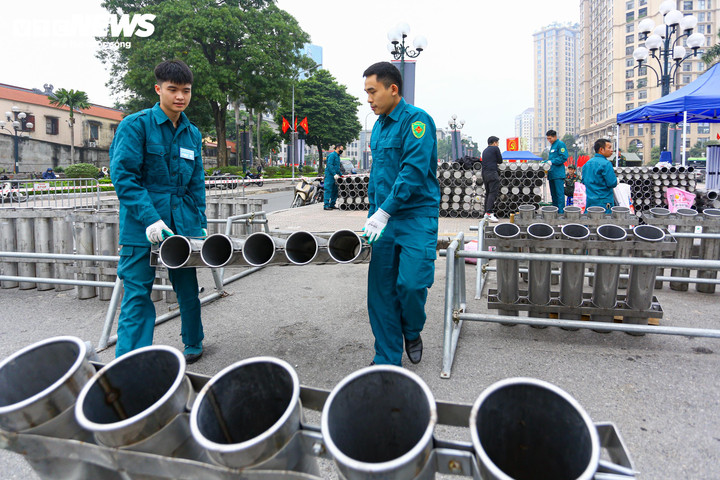 Ph&aacute;o hoa H&agrave; Nội ch&agrave;o đ&oacute;n năm mới 2026: Sẵn s&agrave;ng cho m&agrave;n tr&igrave;nh diễn rực rỡ - Ảnh 10.