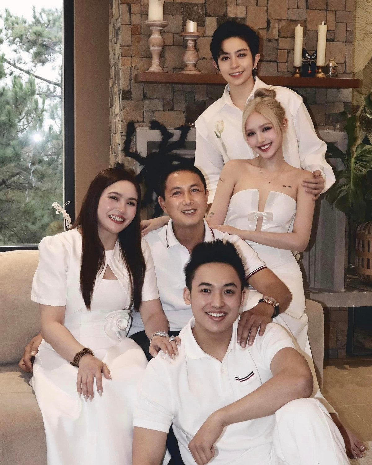 Xo&agrave;i Non về qu&ecirc; ra mắt họ h&agrave;ng người y&ecirc;u, mối quan hệ với mẹ Gil L&ecirc; lộ r&otilde; qua 1 chi tiết- Ảnh 3.