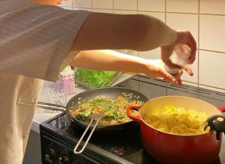 1A 1767146587018 176714658795143279439