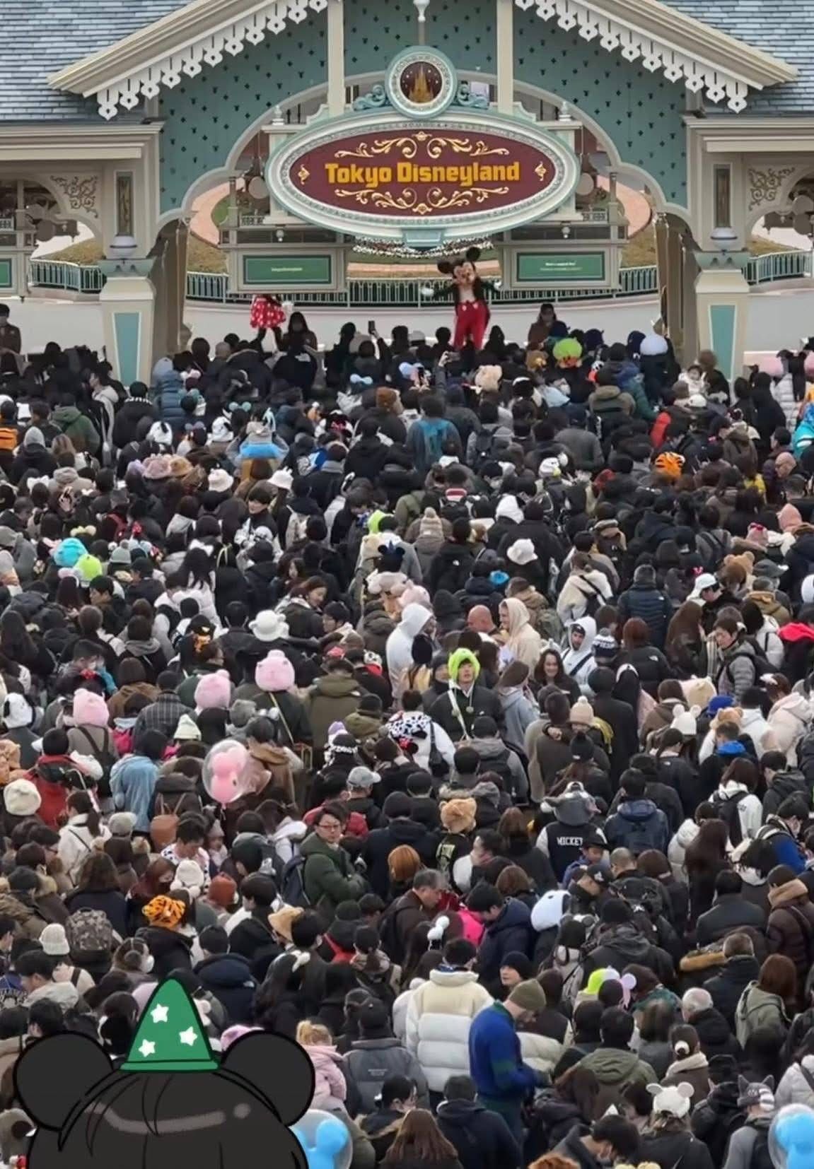 1 điểm du lịch nổi tiếng thất thủ trước biển người ng&agrave;y cuối năm 2025- Ảnh 2.