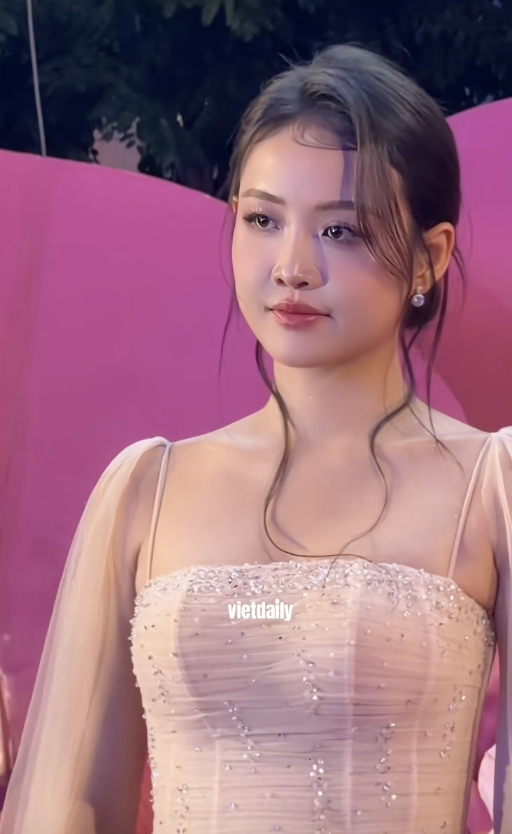 Chuyện gì đã xảy ra với Trương Mỹ Nhân - vợ Phí Ngọc Hưng?- Ảnh 2. Chuyện gì đã xảy ra với Trương Mỹ Nhân - vợ Phí Ngọc Hưng?- Ảnh 2.