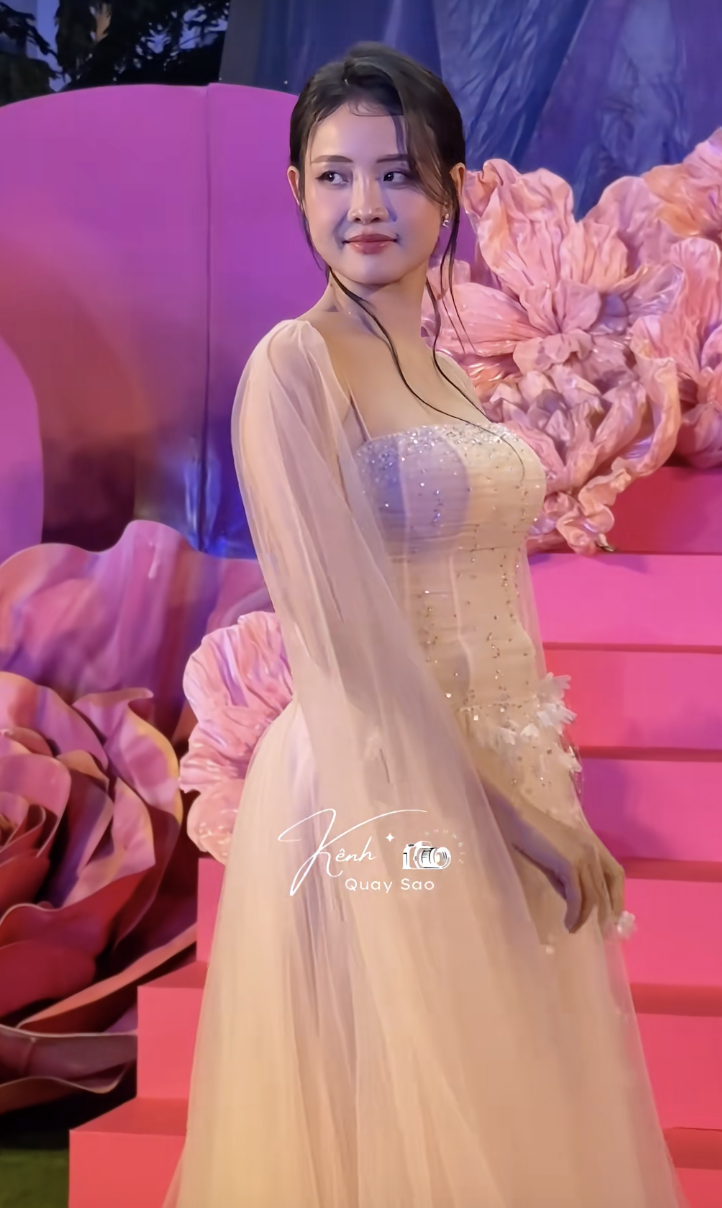 Chuyện gì đã xảy ra với Trương Mỹ Nhân - vợ Phí Ngọc Hưng?- Ảnh 3. Chuyện gì đã xảy ra với Trương Mỹ Nhân - vợ Phí Ngọc Hưng?- Ảnh 3.