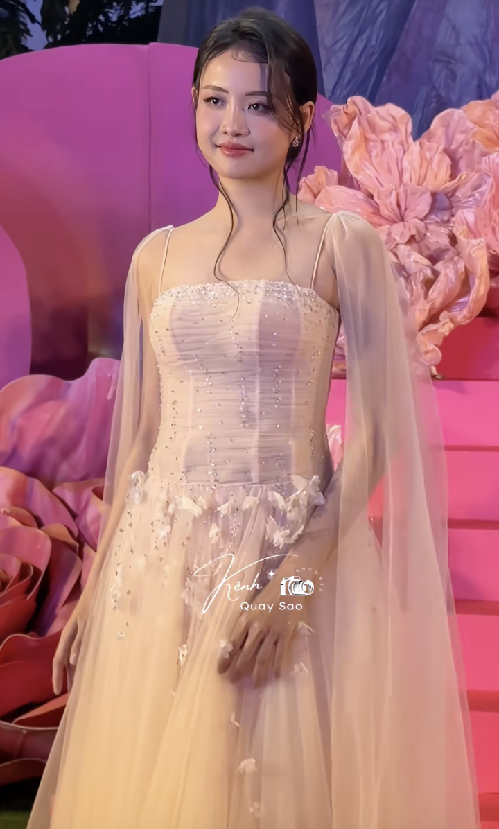 Chuyện gì đã xảy ra với Trương Mỹ Nhân - vợ Phí Ngọc Hưng?- Ảnh 4. Chuyện gì đã xảy ra với Trương Mỹ Nhân - vợ Phí Ngọc Hưng?- Ảnh 4.