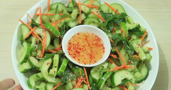 Th&oacute;i quen ngủ của nhiều người trẻ đang &ldquo;b&agrave;o m&ograve;n&rdquo; sức khỏe, &acirc;m thầm khiến đột tử, đột quỵ đến gần hơn - Ảnh 2.