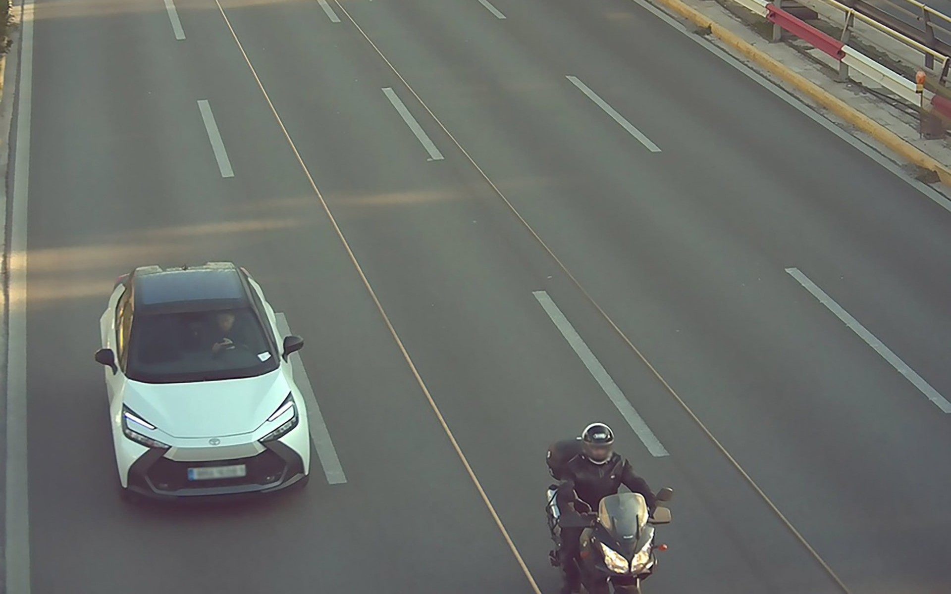 Trung Quốc x&acirc;y "Vạn L&yacute; Trường Th&agrave;nh" thời hiện đại: D&ugrave;ng sinh vật tồn tại 3,5 tỷ năm trước h&uacute;t cạn cả sa mạc - Ảnh 4.