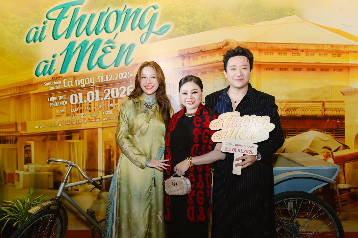 Thu Trang n&oacute;i về tin đồn cạch mặt Trấn Th&agrave;nh, Trường Giang: &ldquo;Chỉ c&oacute; anh Tiến Luật bị ảnh hưởng&rdquo; - Ảnh 2.