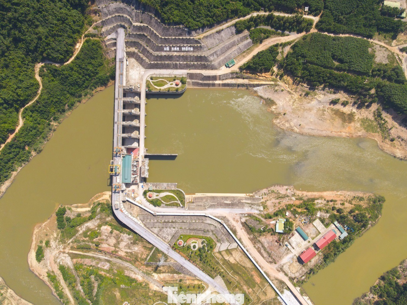 Doanh nghiệp tr&uacute;ng thầu hối lộ 8 % tại Bộ NN&PTNT phải chịu tr&aacute;ch nhiệm ph&aacute;p l&yacute; - Ảnh 2.