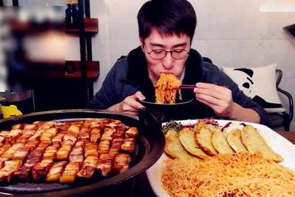 Ngày càng nhiều người chết vì ung thư gan, bác sĩ khuyên: Thà nằm cả ngày còn hơn làm 4 việc này- Ảnh 2.