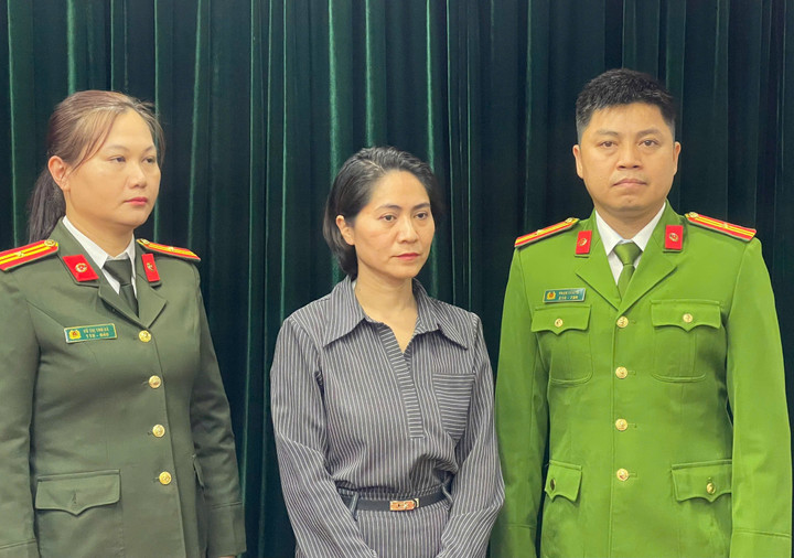 Gi&aacute;m đốc Nguyễn Thị Thu H&agrave; thừa nhận sai lầm trong tổ chức chương tr&igrave;nh ' Về đ&acirc;y bốn c&aacute;nh chim trời ' - Ảnh 1.