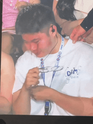 Chốt sổ drama ng&agrave;y cuối 2025: L&ecirc; Dương Bảo L&acirc;m livestream l&agrave;m r&otilde; vụ ồn &agrave;o với Ho&agrave; Minzy ở fan meeting- Ảnh 3.