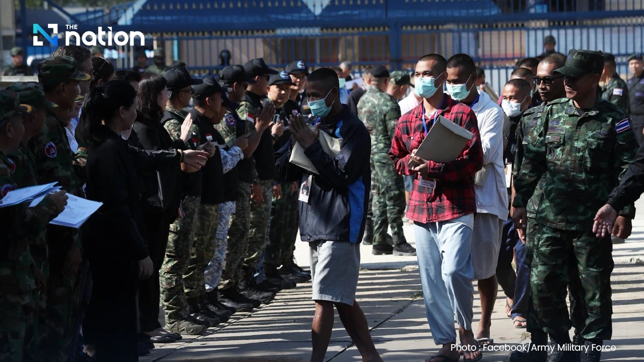 Thái Lan thả 18 binh sĩ Campuchia - Ảnh 1.