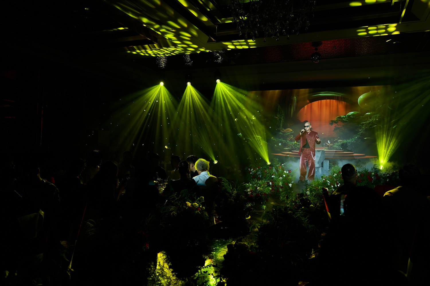 Phan Đinh Tùng tuổi 50: Khẳng định tham vọng trở thành nghệ sĩ toàn cầu- Ảnh 4.