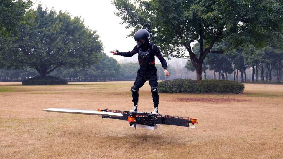 Chàng trai 9X biến giấc mơ ngự kiếm thành hiện thực bằng công nghệ phi kiếm độc đáo - Ảnh 3.