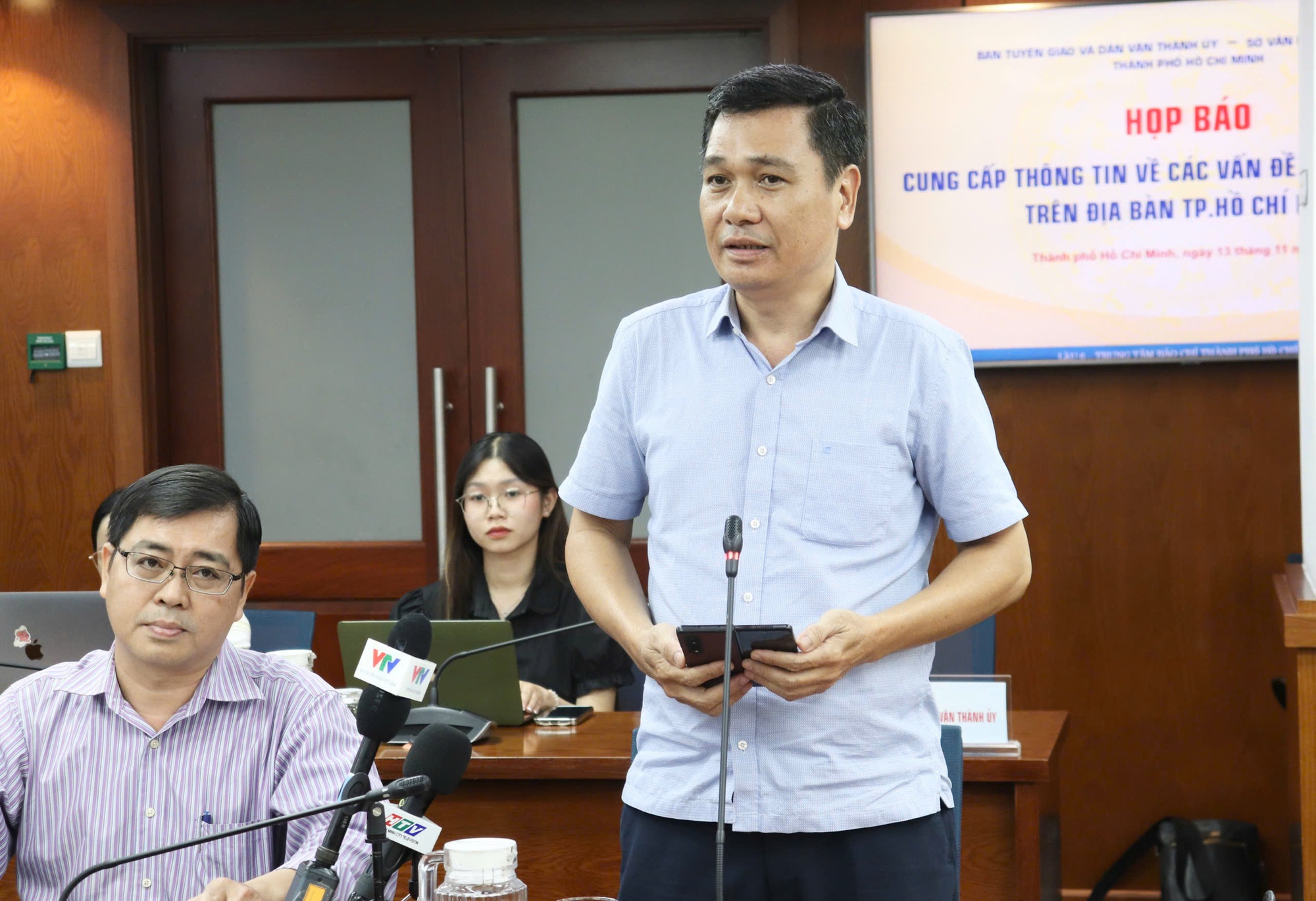 Ùn tắc giao thông tăng tại TPHCM: Nguyên nhân và giải pháp từ Sở Xây dựng - Ảnh 1. Ùn tắc giao thông tăng tại TPHCM: Nguyên nhân và giải pháp từ Sở Xây dựng - Ảnh 1.