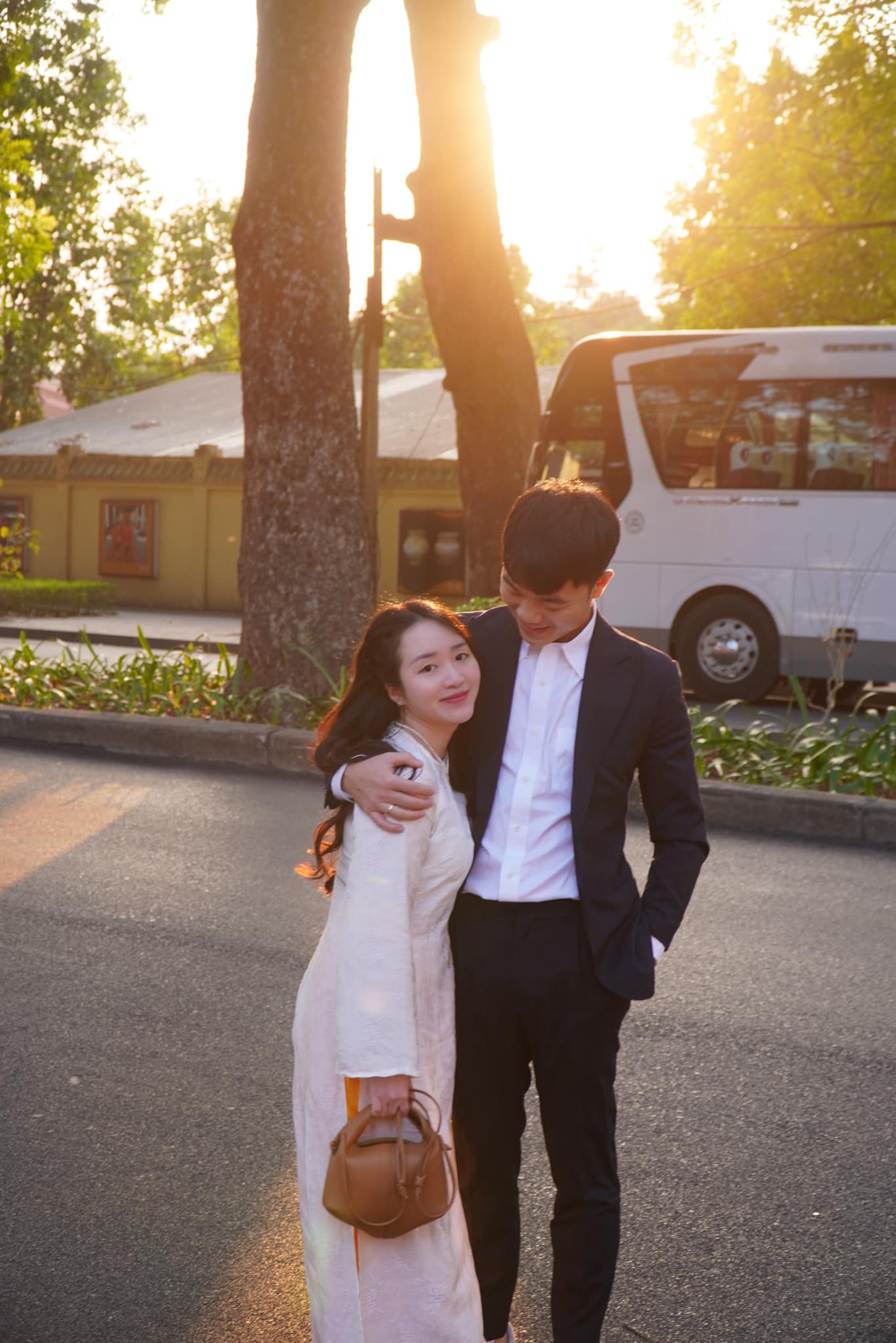 Vợ Giám đốc của Xuân Trường hiếm hoi lộ diện, phong thái tiểu thư Hà thành thay đổi cực lớn- Ảnh 4.