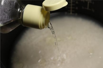 Nấu cơm đừng chỉ cho nước: Thêm đúng 2 thứ này, cơm dẻo ngon gấp 10- Ảnh 2. Nấu cơm đừng chỉ cho nước: Thêm đúng 2 thứ này, cơm dẻo ngon gấp 10- Ảnh 2.