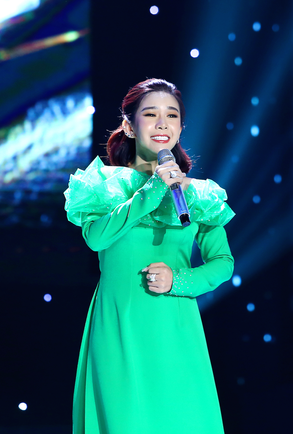 Bình Tinh chia tay bạn trai sau gần 20 năm chung sống như vợ chồng, có con chung - Ảnh 1.