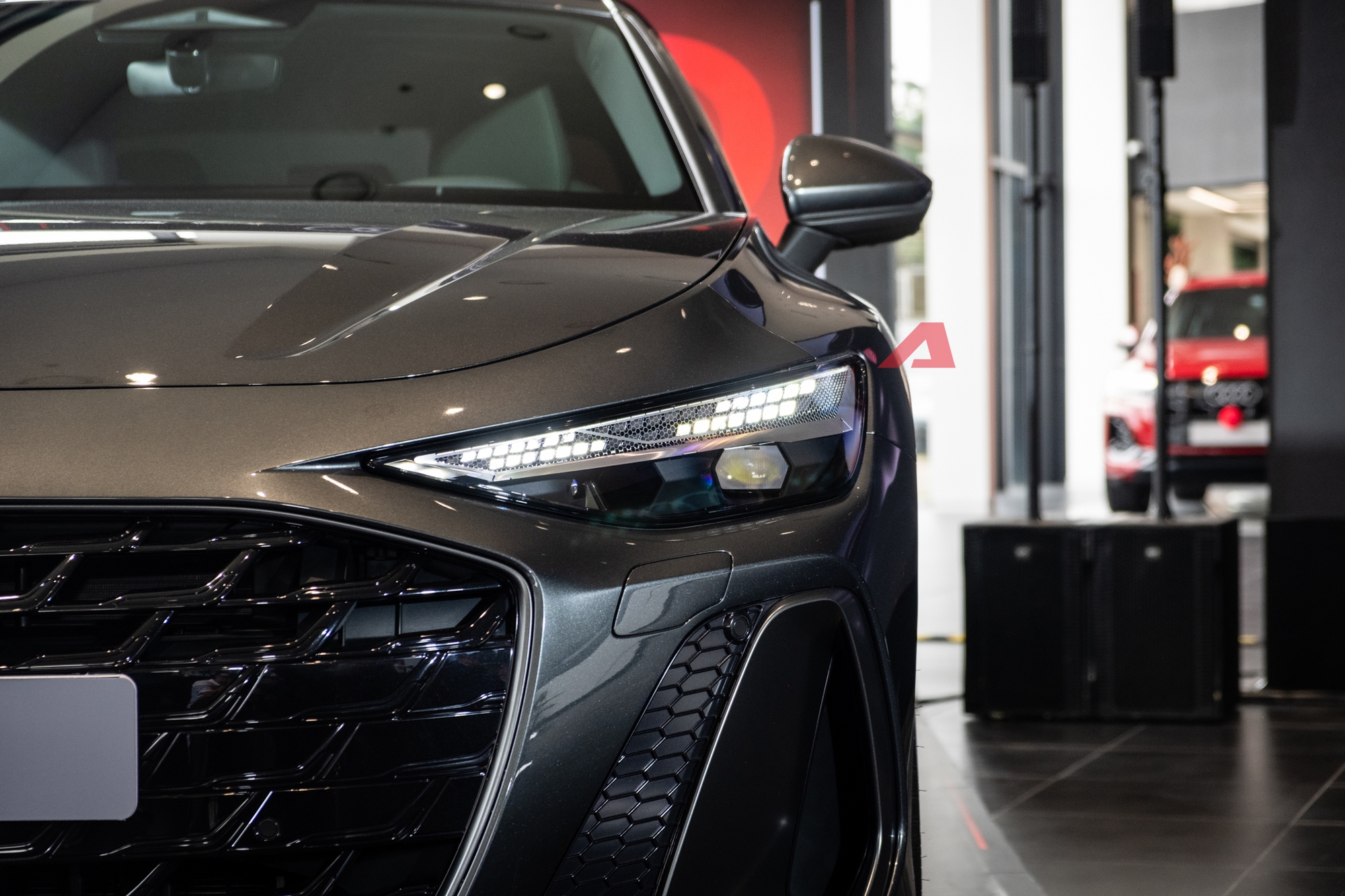 Audi A6 thế hệ mới ra mắt Việt Nam: Giá 2,799 tỷ, nhập Đức nhưng rẻ hơn E-Class và 5-Series bản 'full', đủ ADAS, 3 màn hình nội thất- Ảnh 8. Audi A6 thế hệ mới ra mắt Việt Nam: Giá 2,799 tỷ, nhập Đức nhưng rẻ hơn E-Class và 5-Series bản 'full', đủ ADAS, 3 màn hình nội thất- Ảnh 8.