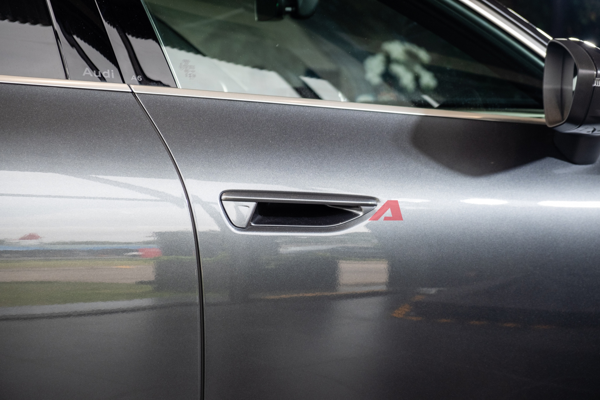 Audi A6 thế hệ mới ra mắt Việt Nam: Giá 2,799 tỷ, nhập Đức nhưng rẻ hơn E-Class và 5-Series bản 'full', đủ ADAS, 3 màn hình nội thất- Ảnh 10. Audi A6 thế hệ mới ra mắt Việt Nam: Giá 2,799 tỷ, nhập Đức nhưng rẻ hơn E-Class và 5-Series bản 'full', đủ ADAS, 3 màn hình nội thất- Ảnh 10.