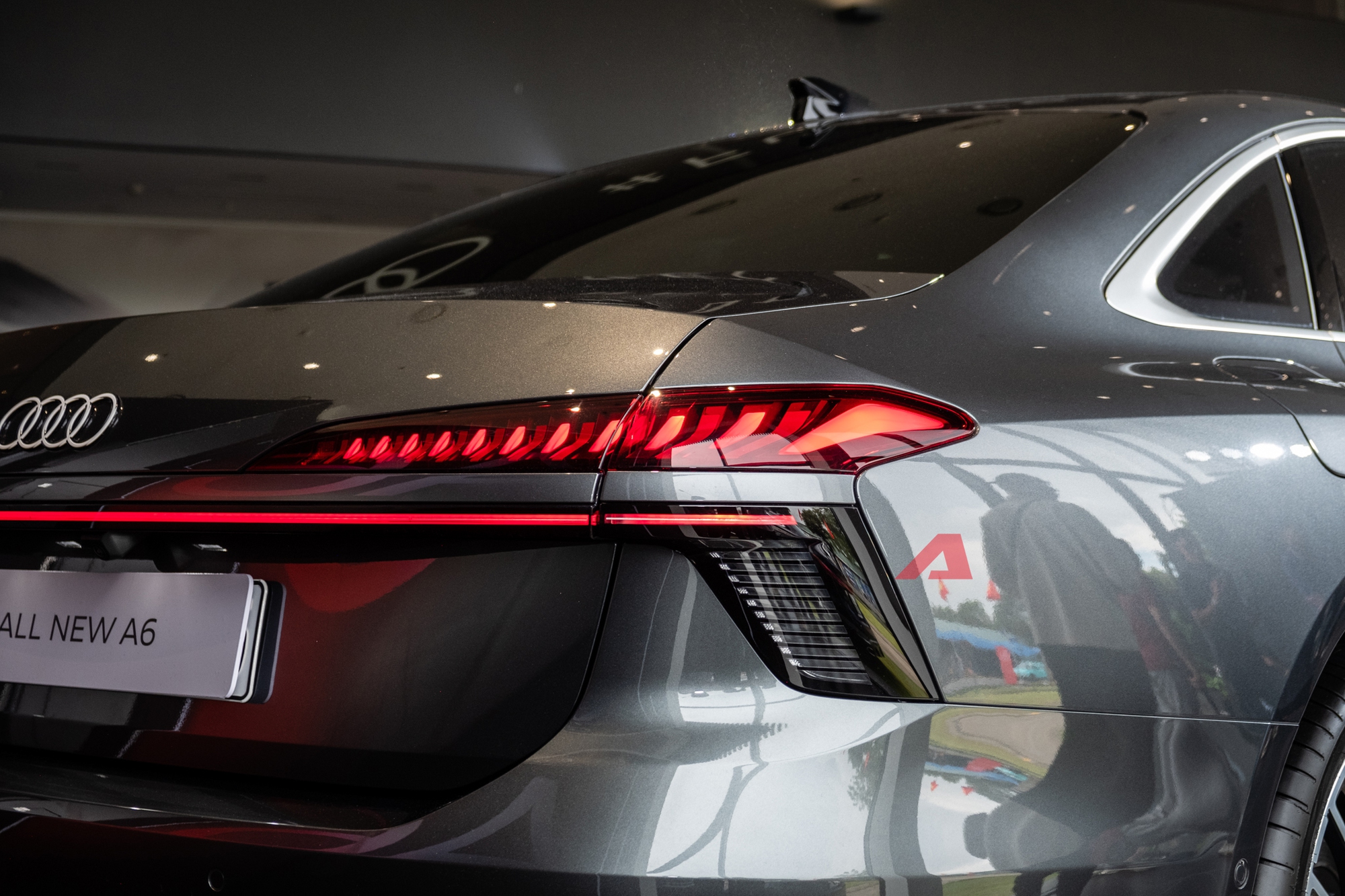 Audi A6 thế hệ mới ra mắt Việt Nam: Giá 2,799 tỷ, nhập Đức nhưng rẻ hơn E-Class và 5-Series bản 'full', đủ ADAS, 3 màn hình nội thất- Ảnh 12. Audi A6 thế hệ mới ra mắt Việt Nam: Giá 2,799 tỷ, nhập Đức nhưng rẻ hơn E-Class và 5-Series bản 'full', đủ ADAS, 3 màn hình nội thất- Ảnh 12.