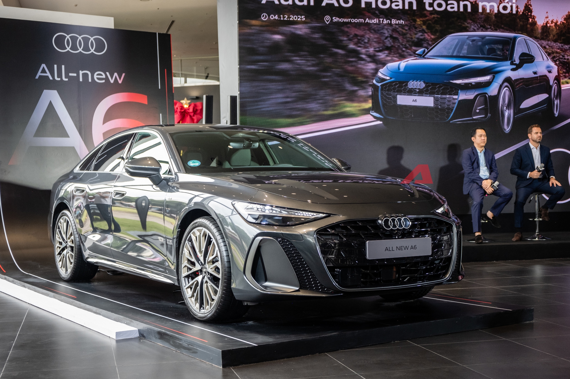 Audi A6 thế hệ mới ra mắt Việt Nam: Giá 2,799 tỷ, nhập Đức nhưng rẻ hơn E-Class và 5-Series bản 'full', đủ ADAS, 3 màn hình nội thất- Ảnh 3. Audi A6 thế hệ mới ra mắt Việt Nam: Giá 2,799 tỷ, nhập Đức nhưng rẻ hơn E-Class và 5-Series bản 'full', đủ ADAS, 3 màn hình nội thất- Ảnh 3.