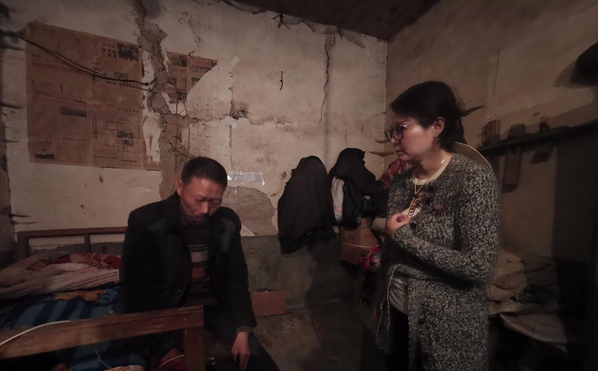 Con trai 14 tuổi bỏ nhà đi trong đêm vì 2 cái tát, người cha ân hận đến mức làm 1 điều suốt 24 năm- Ảnh 1.