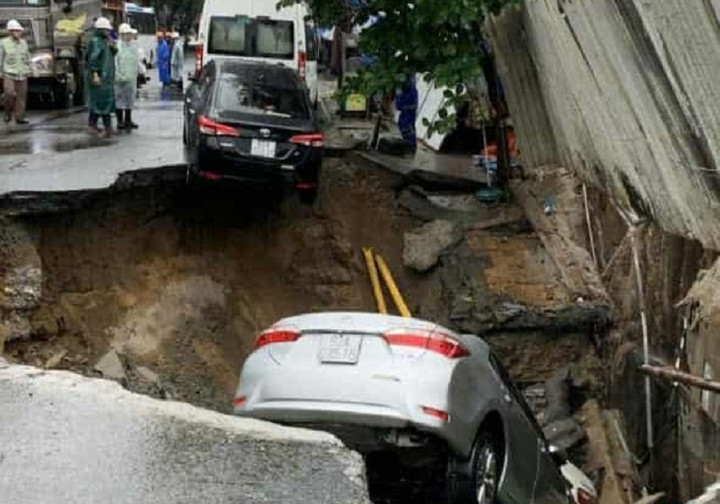 Tạm dừng thi công khu đô thị gần ' hố tử thần ' khiến xe ô tô bị nuốt chửng - Ảnh 2.