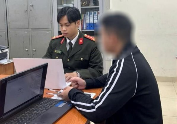 Công an Hà Nội cảnh báo về vụ bắt cóc online tại khách sạn ở phường Bồ Đề - Ảnh 1.