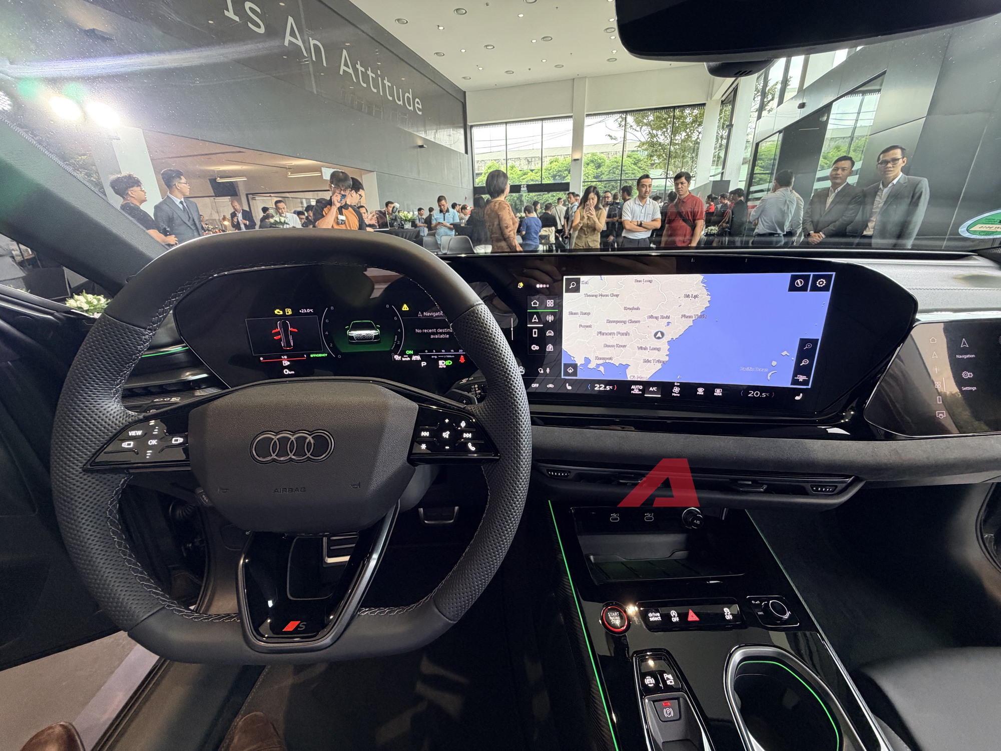 Audi A6 thế hệ mới ra mắt Việt Nam: Giá 2,799 tỷ, nhập Đức nhưng rẻ hơn E-Class và 5-Series bản 'full', đủ ADAS, 3 màn hình nội thất- Ảnh 13. Audi A6 thế hệ mới ra mắt Việt Nam: Giá 2,799 tỷ, nhập Đức nhưng rẻ hơn E-Class và 5-Series bản 'full', đủ ADAS, 3 màn hình nội thất- Ảnh 13.