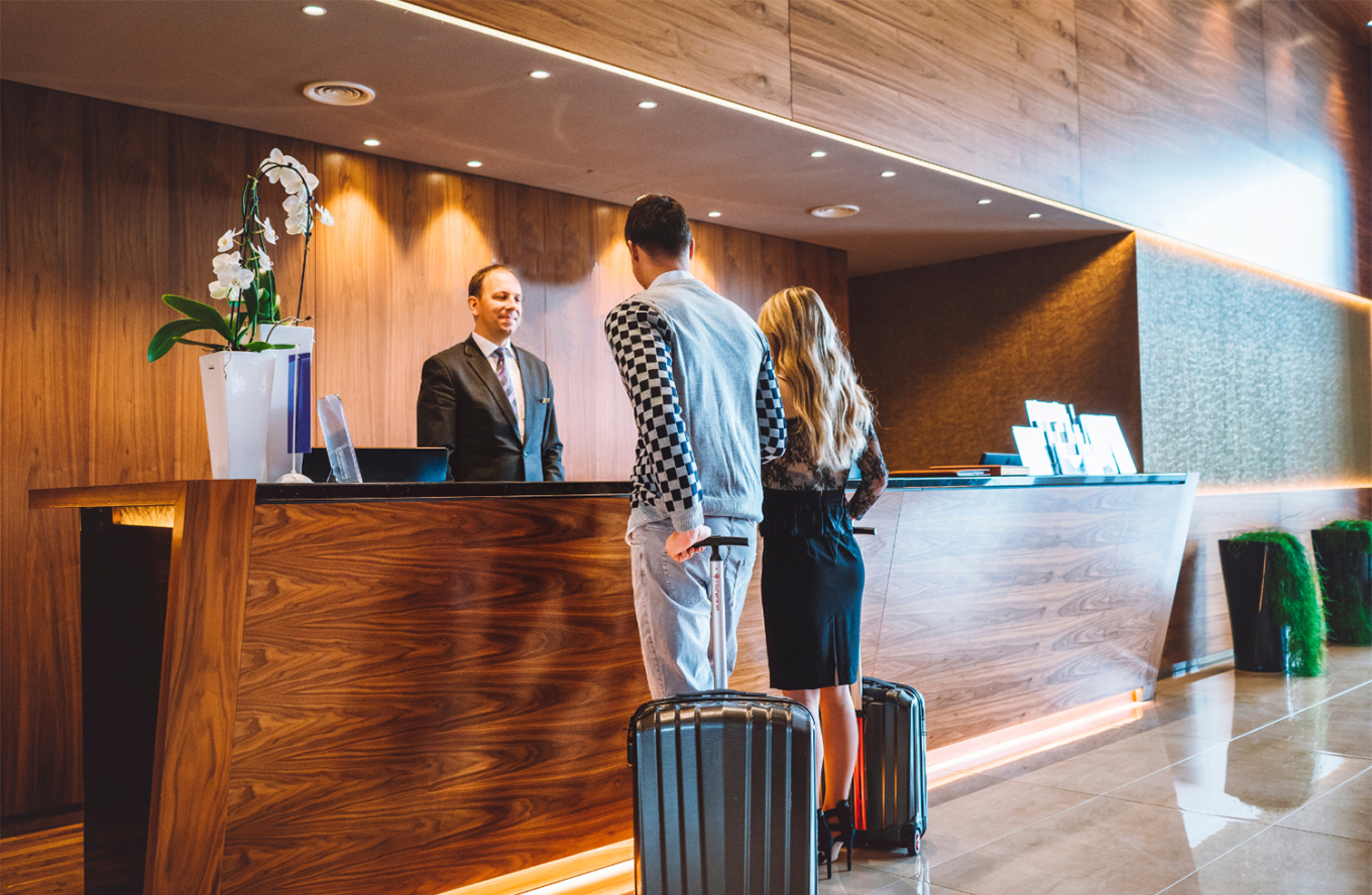 Khách sạn thuộc tập đoàn của tỷ phú Phạm Nhật Vượng ra thông báo nóng tới hàng triệu khách hàng   - Ảnh 7.