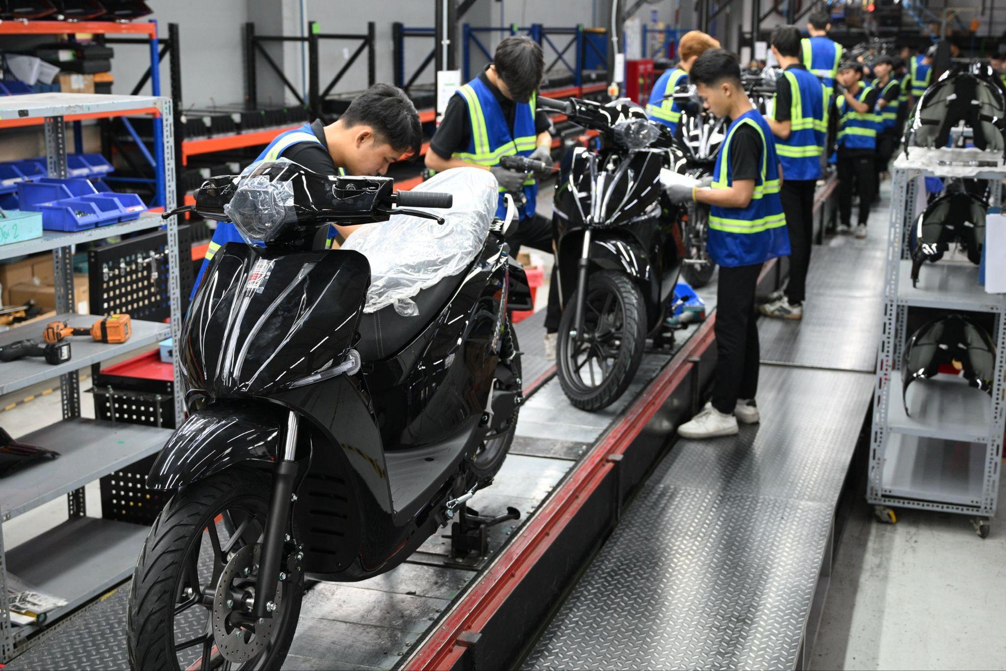 Nhiều người dùng Việt tính toán chuyển đổi sang xe máy điện Dat Bike - Ảnh 1. Nhiều người dùng Việt tính toán chuyển đổi sang xe máy điện Dat Bike - Ảnh 1.