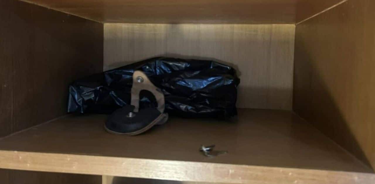 Người đàn ông tử vong trong khách sạn, đầu bị trùm túi nilon, tay trói - Ảnh 2.