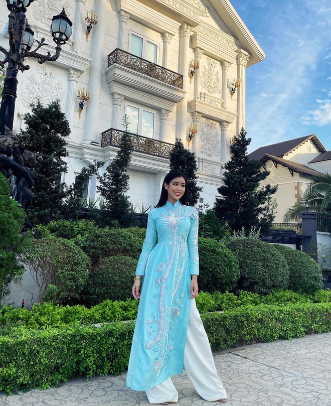 Sự thật về cuộc sống của con gái tỷ phú Johnathan Hạnh Nguyễn- Ảnh 6.