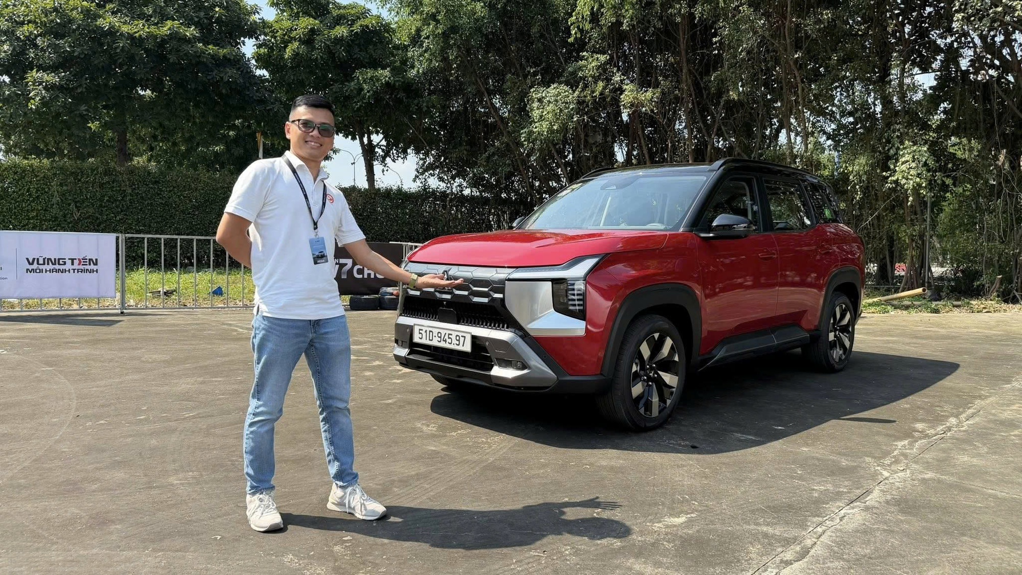 Mitsubishi Destinator Ultimate nhiều trang bị nhưng người Việt sẽ chọn bản Premium- Ảnh 4. Mitsubishi Destinator Ultimate nhiều trang bị nhưng người Việt sẽ chọn bản Premium- Ảnh 4.