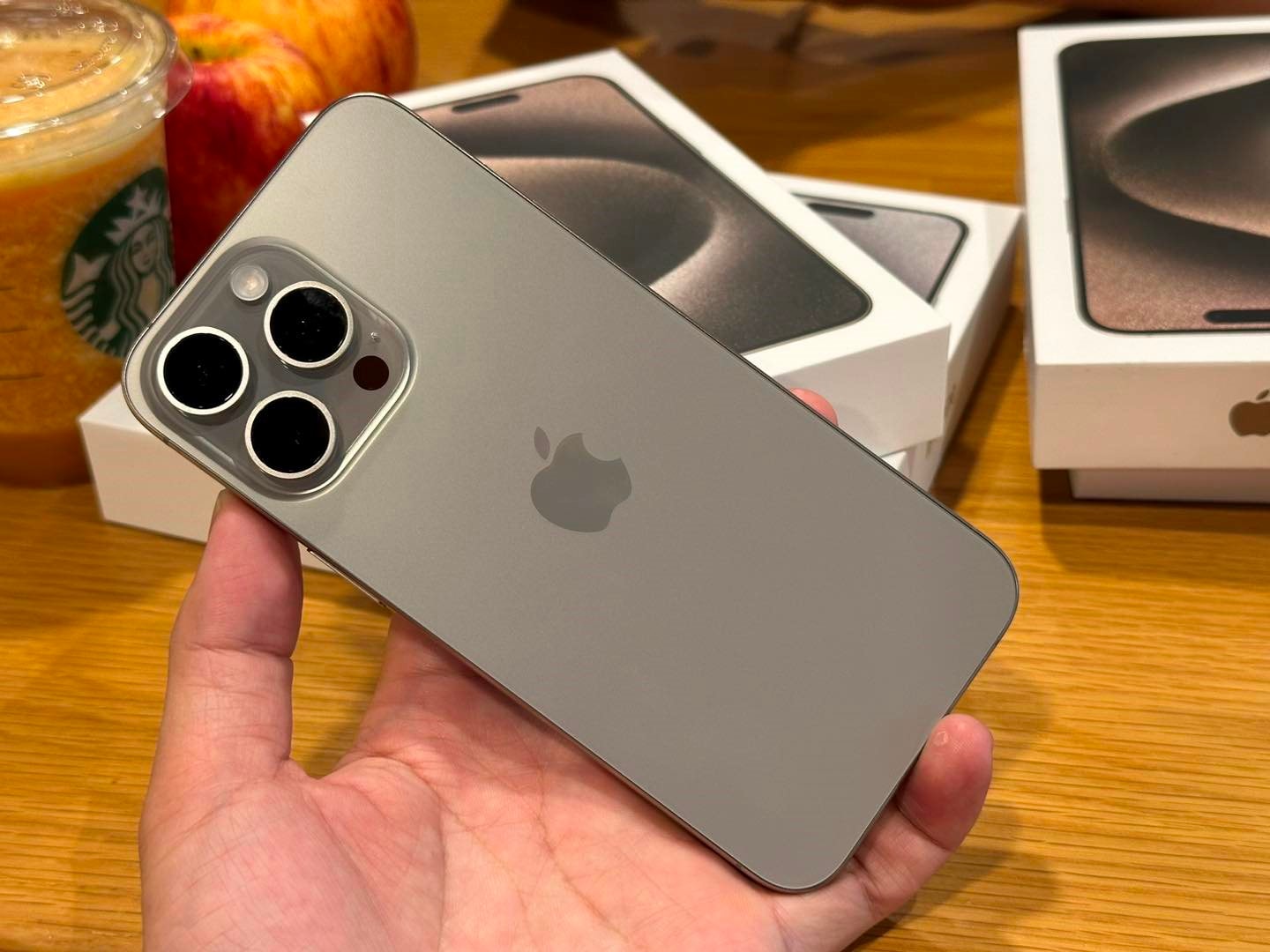 IPhone 15 Pro Max: Chiếc iPhone cũ đáng mua nhất năm 2025 - Ảnh 2.
