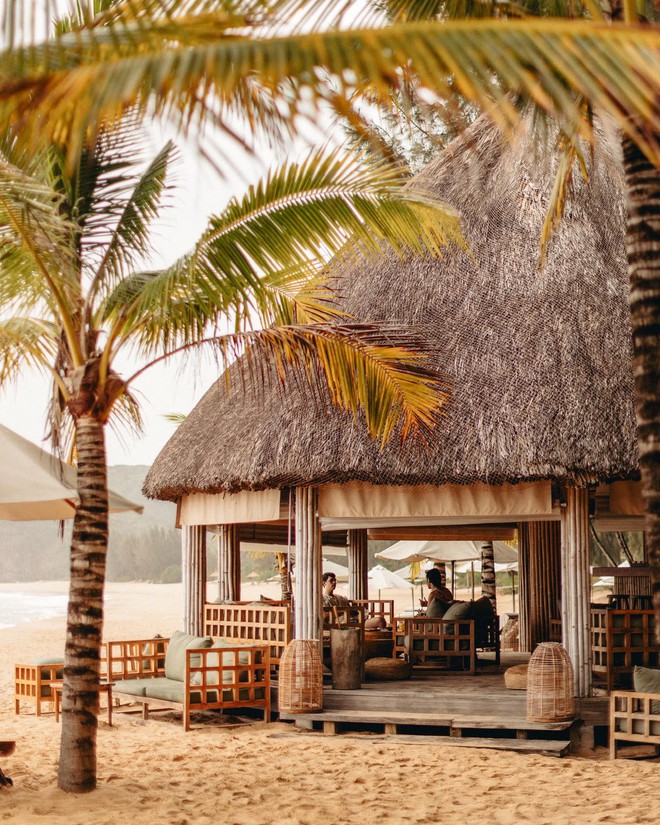 Một resort giá 100 triệu/đêm bị thiệt hại nặng cho bão lũ miền Trung, phải đóng cửa đến 2026- Ảnh 4.