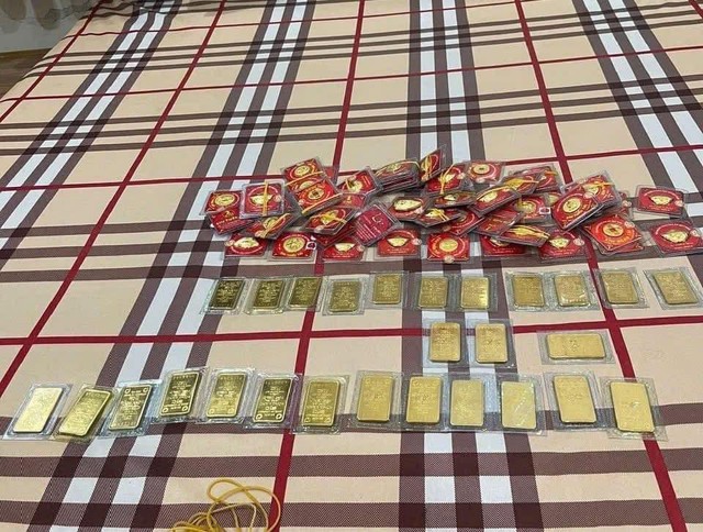 Bức ảnh 10 năm mua vàng sướng cả mắt- Ảnh 1.