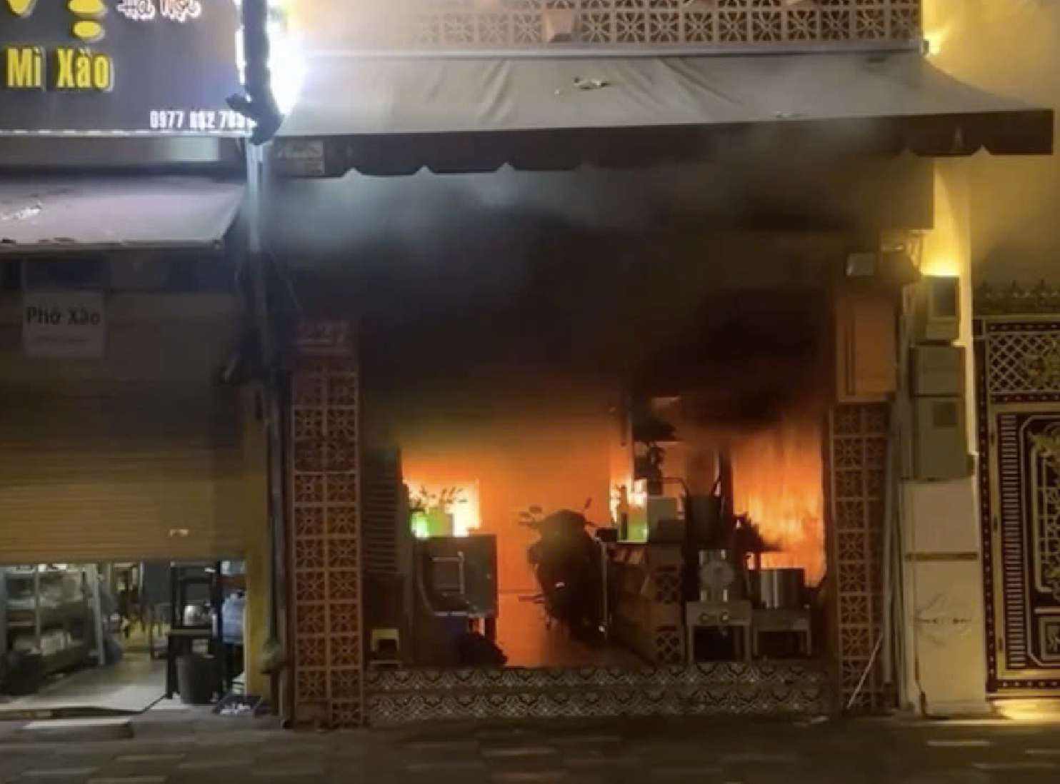 Thông tin mới vụ cháy quán ăn làm 4 người chết trên đường Trần Hưng Đạo ở TPHCM - Ảnh 1.