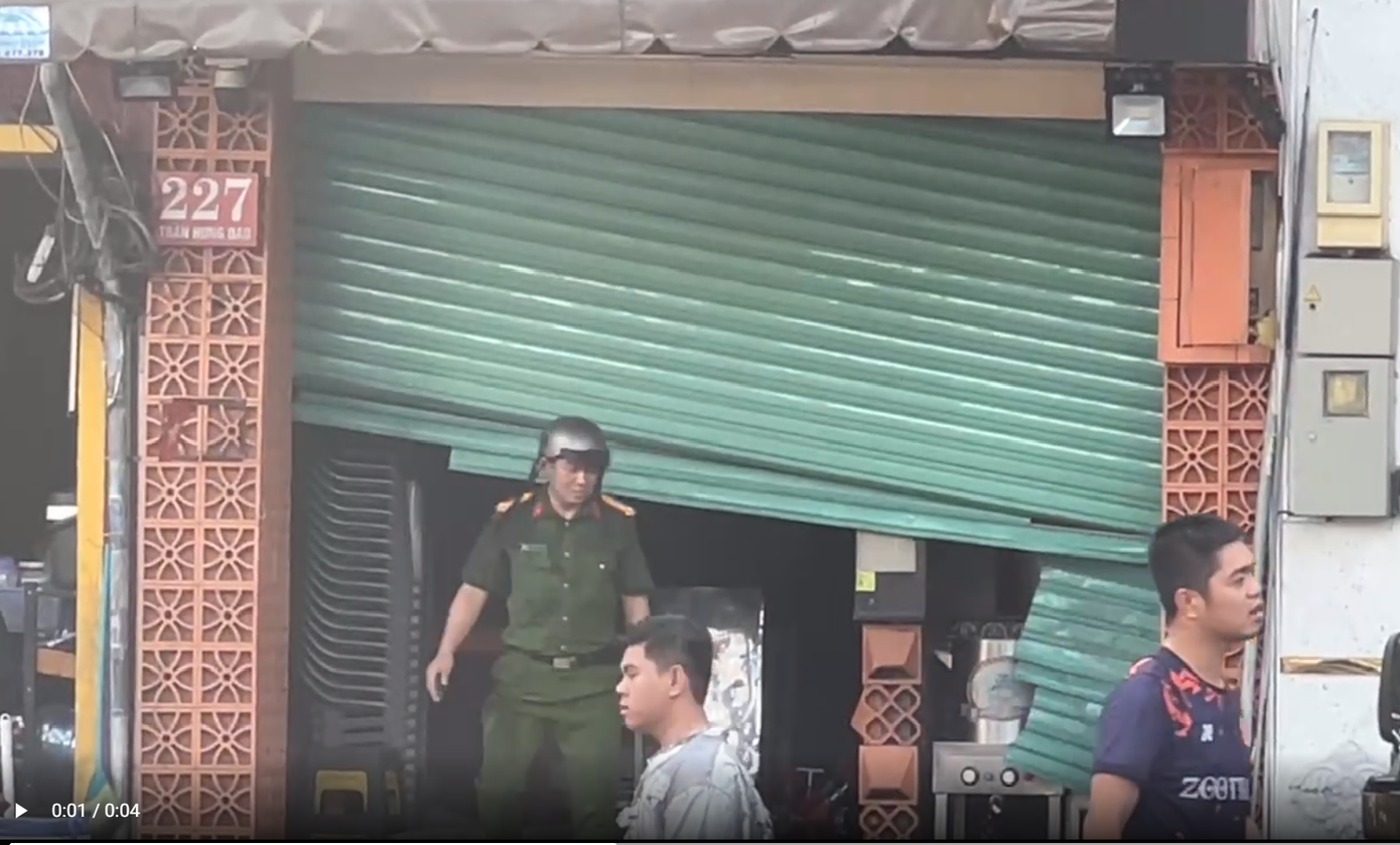 Vụ cháy 4 người tử vong ở TPHCM: Khoảnh khắc tìm cách phá cửa cứu người trong vô vọng- Ảnh 3.