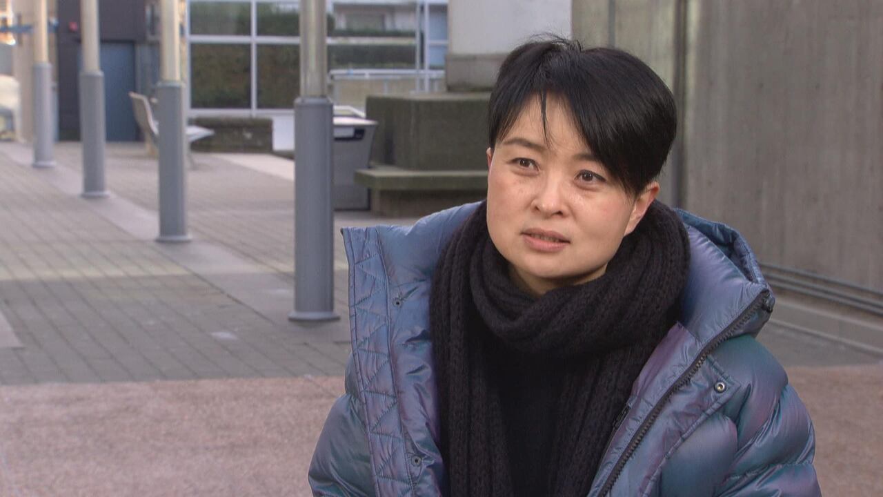 Nữ quan chức ch&iacute;nh phủ chuyển khoản 3,6 tỷ tiền tiết kiệm cả đời cho lừa đảo: "T&ocirc;i kh&ocirc;ng c&oacute; lựa chọn n&agrave;o kh&aacute;c ngo&agrave;i việc gửi số tiền đ&oacute;&rdquo; - Ảnh 1.