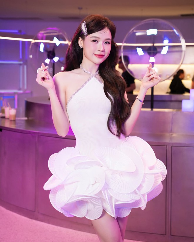 Mẹ bỉm Sam lần đầu dám làm điều này trên thảm đỏ- Ảnh 6.