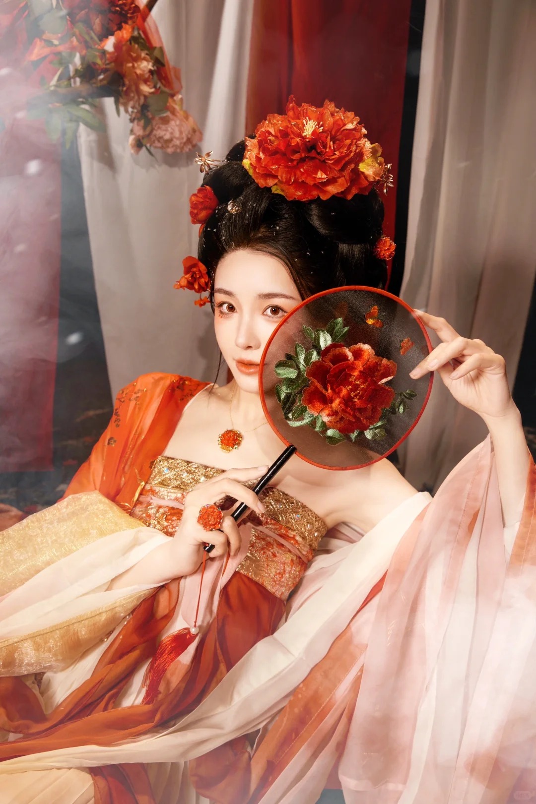 Bất ngờ chưa! 3 con giáp "nhà nghèo vượt khó" này sẽ kiếm tiền khủng nhất tháng 11 Âm lịch: Càng làm thiện càng giàu, quý nhân gõ cửa bất ngờ - Ảnh 2.