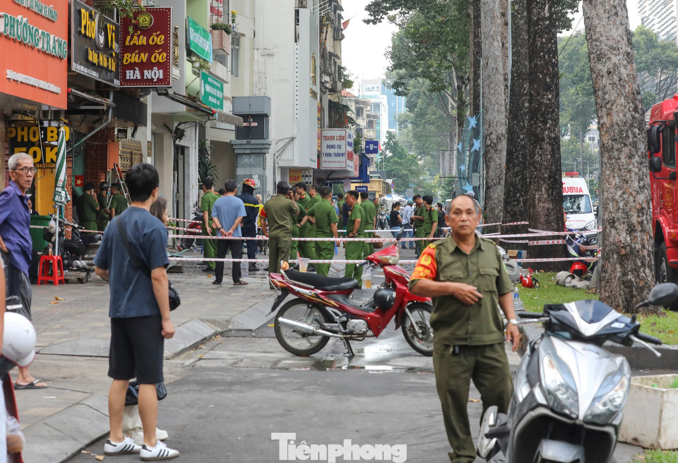 Cháy quán ăn tại TPHCM khiến 4 người chết: Thảm kịch rạng sáng 5 / 12 - Ảnh 10.